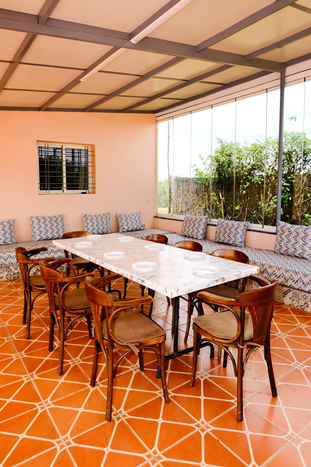 Terrasse de repas couverte